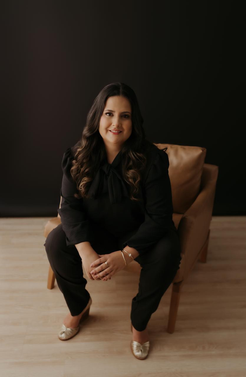 Lariel Bernardes, psicóloga e neuropsicóloga em Taubaté